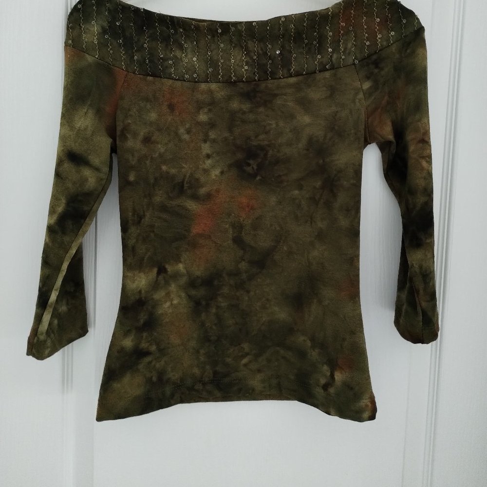 Floral green top